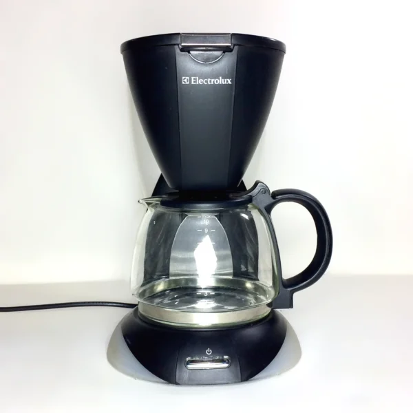 Cafeteira Electrolux CMPRO - 1,25 litros - Filtro Permanente - 127V [Usada]